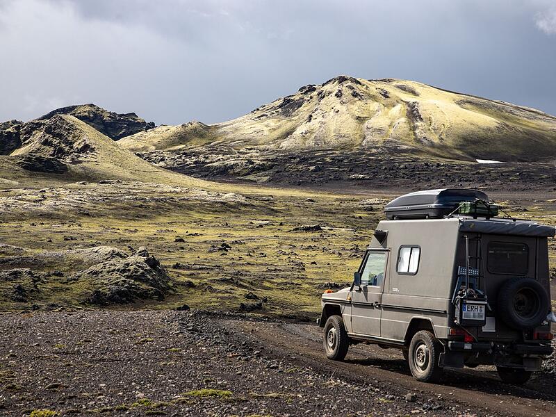 Mit einem Gel&auml;ndwagen fuhr er durch Island und besuchte die sch&ouml;nsten Orte