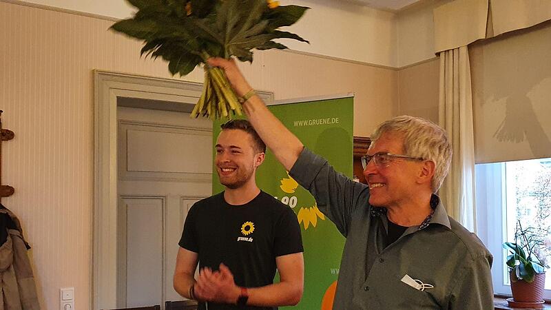 Auch wenn die Erwartungen nicht erf&uuml;llt wurden &ndash; Direktkandidat Martin Pfeiffer (rechts) und Vorstandssprecher Christian Ohnem&uuml;ller lie&szlig;en sich die gute Laune nicht verderben.