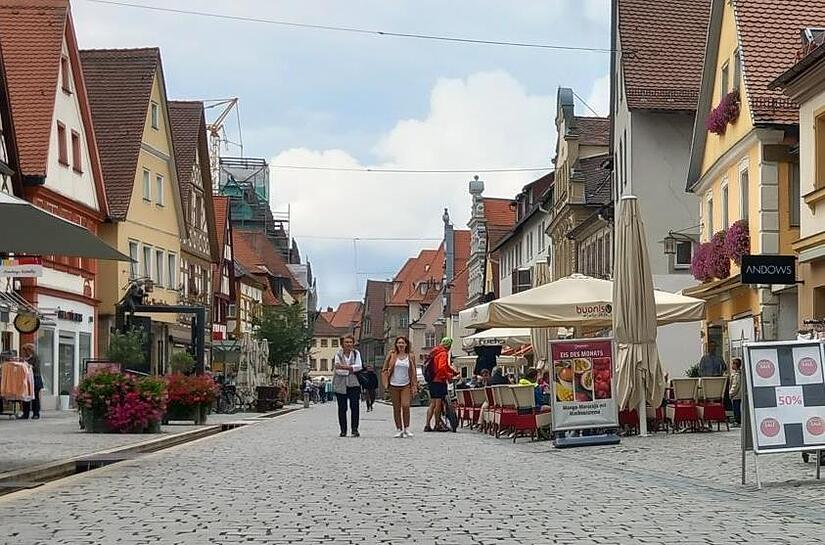 Forchheim, deine Fu&szlig;g&auml;ngerzone: In einem Traditionslokal  steht ein historischer Wechsel an &ndash; und ein lang ersehnter Ladentraum erf&uuml;llt sich.Forchheim & Fr&auml;nkische Schweiz