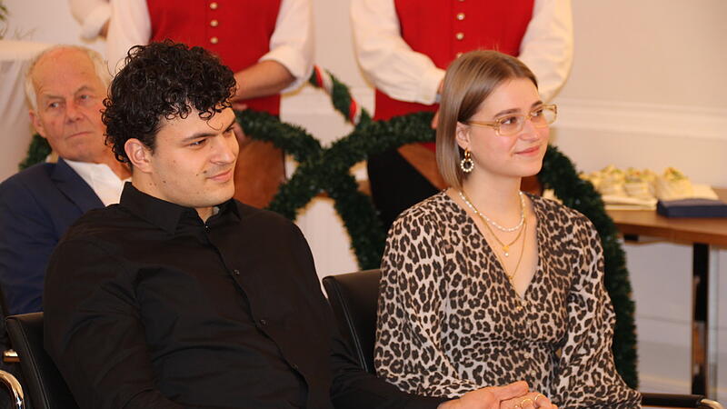 Merlin Hummel Eintrag ins Goldene Buch