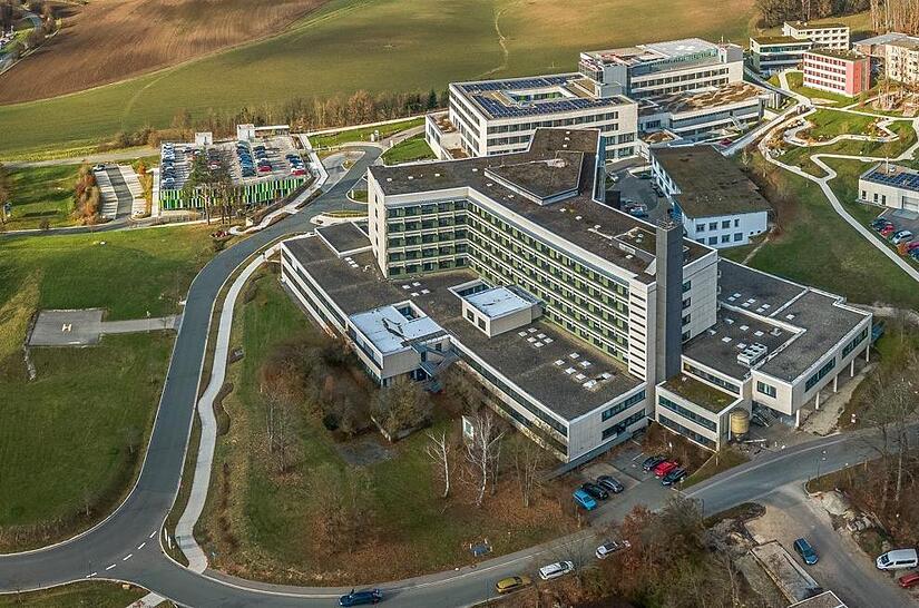 Das alte y-förmige Klinikgebäude (im vorderen Bereich des Bildes) hat einen neuen Besitzer gefunden. Das alte y-förmige Klinikgebäude (im vorderen Bereich des Bildes) hat einen neuen Besitzer gefunden.