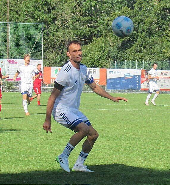 Ex-Skispringer Sven Hannawald ist passionierter Hobbykicker. Am 22. August kickt er beim Benefizspiel im Fuchsparkstadion mit. Ex-Skispringer Sven Hannawald ist passionierter Hobbykicker. Am 22. August kickt er beim Benefizspiel im Fuchsparkstadion mit.