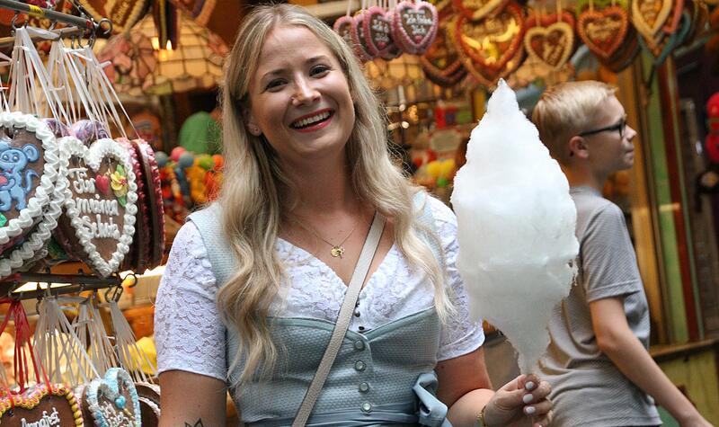 Und auch alle S&uuml;&szlig;waren-Liebhaber kommen beim Annafest voll auf ihre Kosten.Forchheim & Fr&auml;nkische Schweiz