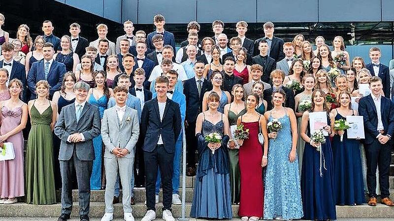 Die Staatliche Realschule Ebermannstadt hatte die Entlassfeier ihrer zehnten Klassen in der Stadthalle Ebermannstadt.