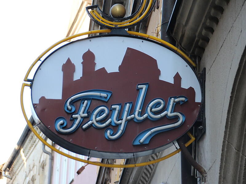 Im Logo eines traditionsreichen Coburger Unternehmens darf die Veste eigentlichb gar nicht fehlen. Hier: die B&auml;ckerei Feyler