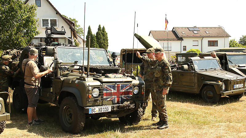 Milit&auml;rfahrzeug-Austellung in Wildenheid: Einige Fahrzeuge wurden im Zweiten Weltkrieg eingesetzt.