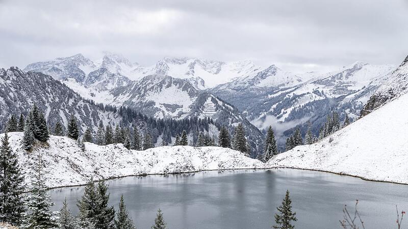 Schnee in den Allg&auml;uer Alpen