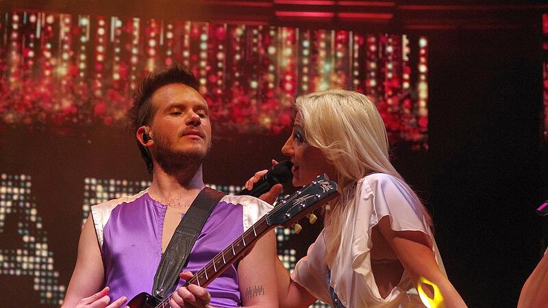 Die Tribute-Show „ABBA in Concert“ begeisterte im Regentenbau von Bad Kissingen.