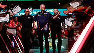 F&uuml;nfmaliger Weltmeister und bis heute eine Ikone des Dartsports: Raymond Van Barneveld z&auml;hlt zum sechsk&ouml;pfigen Aufgebot der Franken Darts Gala in Bamberg.