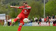 SVB-Mittelfeldmann Timo Strohmer  und  seine Mannschaft wollen  am Sonntag  gegen den  SV Gutenstetten-Steinachgrund punkten.Forchheim & Fr&auml;nkische Schweiz