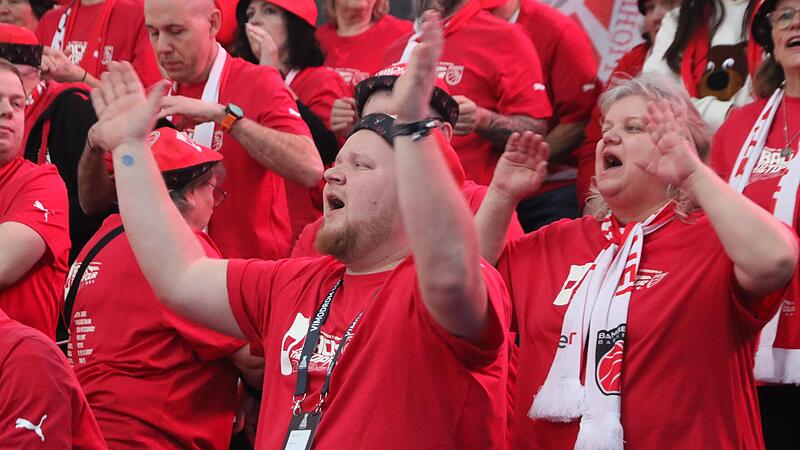 Marco Bolz und Ronni Arendt, hier in &bdquo;Action&ldquo; beim diesj&auml;hrigen Top Four in Wei&szlig;enfels, sind die &bdquo;Gesichter&ldquo; des Fanclubs &bdquo;Faszination&ldquo; und in vielen europ&auml;ischen Arenen bekannt und wertgesch&auml;tzt.