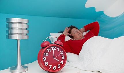 Bei Schlafproblemen &Auml;lterer gibt es zahlreiche L&ouml;sungsans&auml;tze.