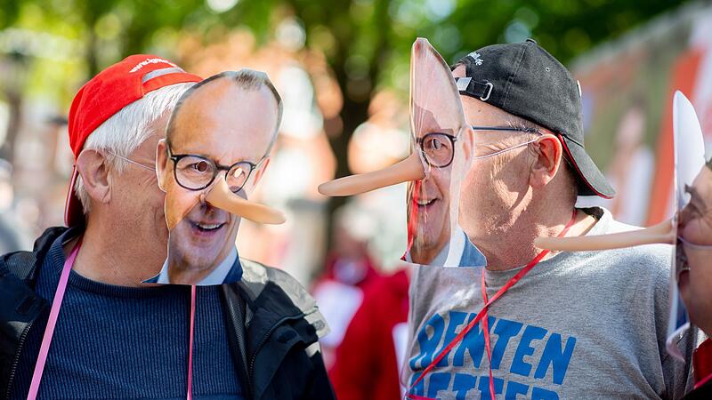 Nationale Maritime Konferenz in Emden - Demonstrationen