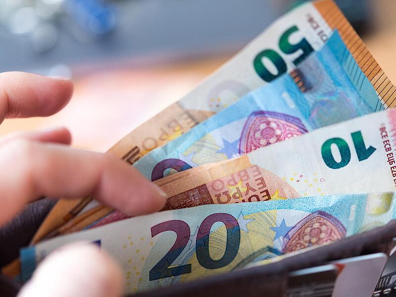 Martin Sch&ouml;ffel bringt F&ouml;rdergelder von rund einer Million Euro in den Landkreis Kulmbach.