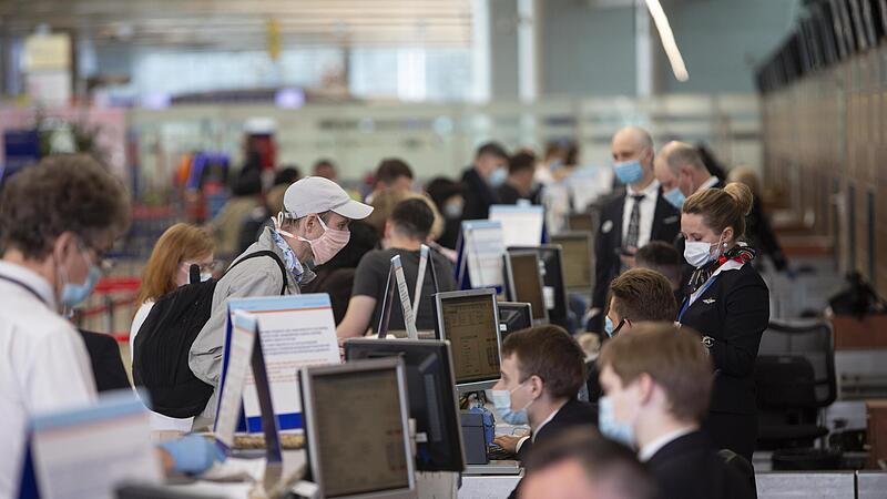 Ein Abfertigungsschalter am Internationalen Flughafen Scheremetjewo in Moskau.