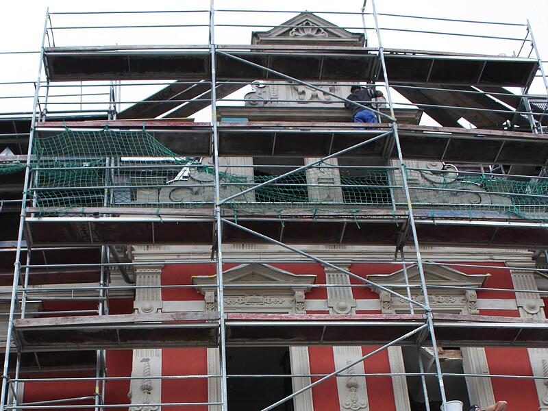 2008 wurde die Villa in der Bayreuther Straße 4 aufwendig saniert.Forchheim & Fränkische Schweiz 2008 wurde die Villa in der Bayreuther Straße 4 aufwendig saniert.Forchheim & Fränkische Schweiz