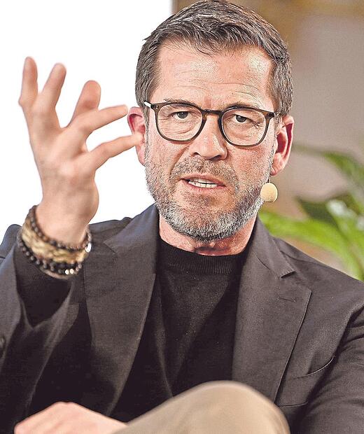 Karl-Theodor zu Guttenberg: &bdquo;Wir m&uuml;ssen mit nahezu allem rechnen, womit nicht zu rechnen ist.&ldquo;