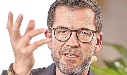 Karl-Theodor zu Guttenberg: &bdquo;Wir m&uuml;ssen mit nahezu allem rechnen, womit nicht zu rechnen ist.&ldquo;