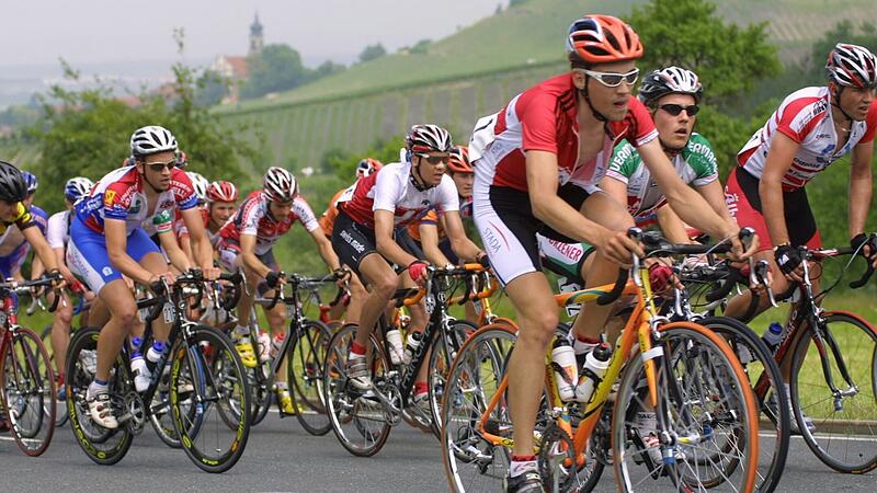 Nicht nur für Radtouristen ist der Landkreis Kitzingen attraktiv – auch für Radrennen bieten sich Strecken an. Jetzt soll, so der Wunsch von Stadt und Landkreis, die Deutschland Tour unter anderem nach Kitzingen führen. Noch steht die Entscheidung der Veranstalter aus.