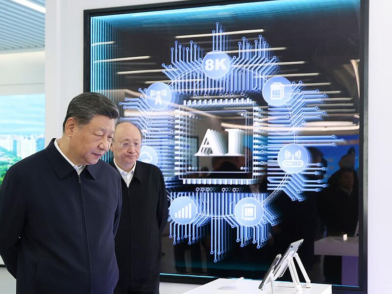 Chinas Pr&auml;sident Xi besucht IT-Innovationspark