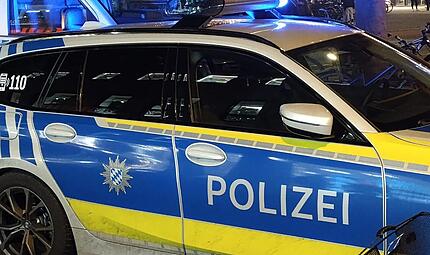 Polizei Wagen Nacht Bayern
