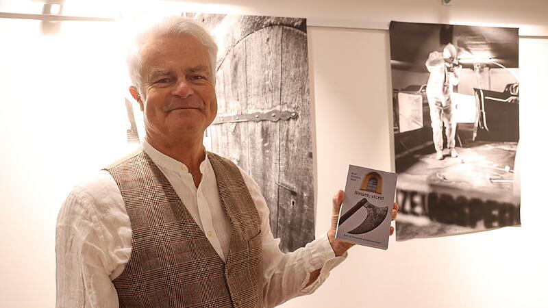 Die Gestaltung des Buches machte Wolf-Dietrich Nahr selbst. Außerdem reicherte er sein Erstlingswerk mit nachgestellten Tatort-Fotos an, denn Fotografieren ist seine Leidenschaft.