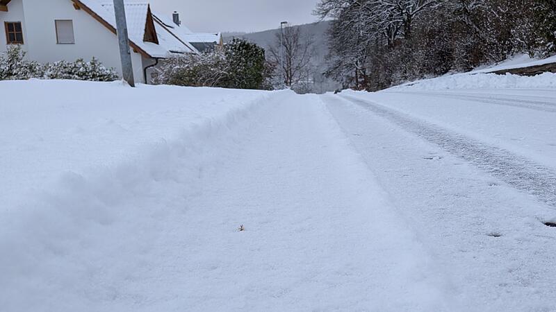 Schnee in Bad Br&uuml;ckenau: Bis zum Morgen des 2. Januars hat es &uuml;ber 10 Zentimeter Neuschnee gegeben.