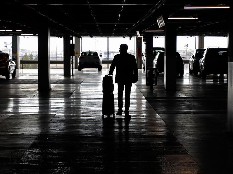 Parkhaus einer Autovermietung