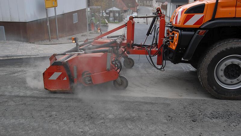 Jetzt kehren ruhigere Zeiten ein f&uuml;r die Anwohner der Ortsdurchfahrt von Dankenfeld, die jahrelang mit Schlagl&ouml;chern und einer Gro&szlig;baustelle leben mussten.