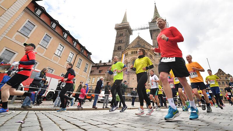 Ein großer Teil der Strecken beim Weltkulturerbelauf 2023 in Bamberg führt über Pflasterstein durch die Altstadt.