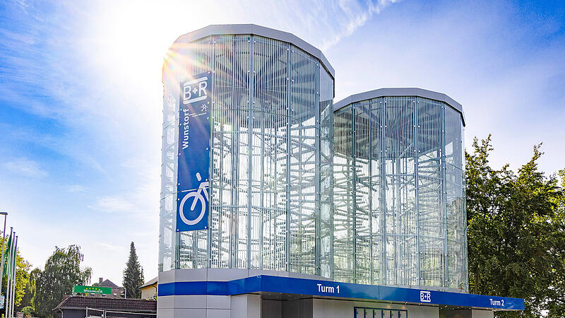 So ein Fahrradturm ist am Bahnhof in Bamberg geplant