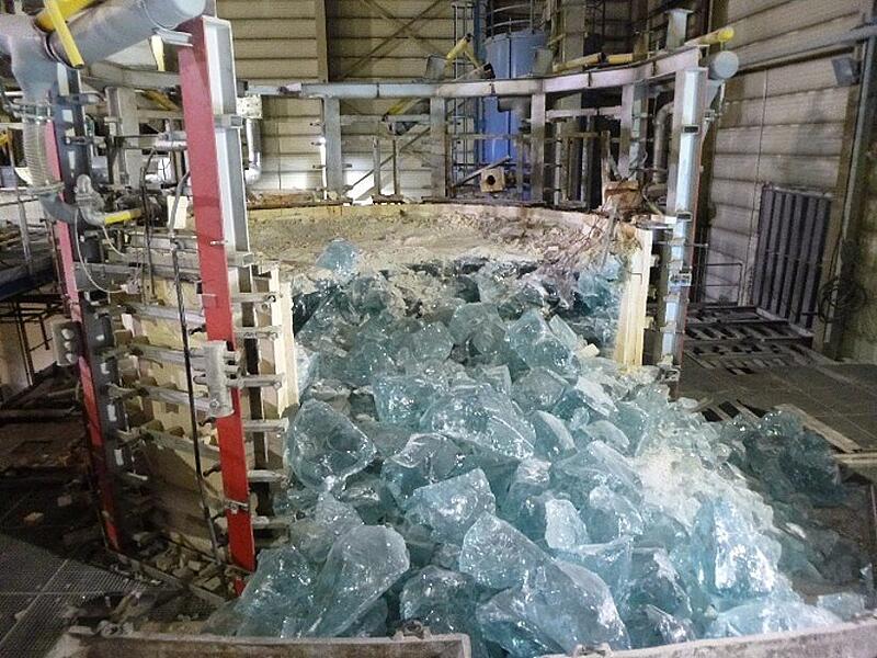 Abriss der alten Glasschmelzwanne Abriss der alten Glasschmelzwanne