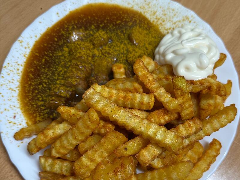Ein Hit seit 30 Jahren: Die Currywurst in Sepp's Bistro Ein Hit seit 30 Jahren: Die Currywurst in Sepp's Bistro