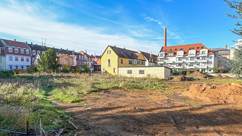 Zwischen Kaimsgasse und dem Landratsamt Bamberg sollen Wohnungen entstehen- statt Tiefgarage jetzt mit Parkhaus.