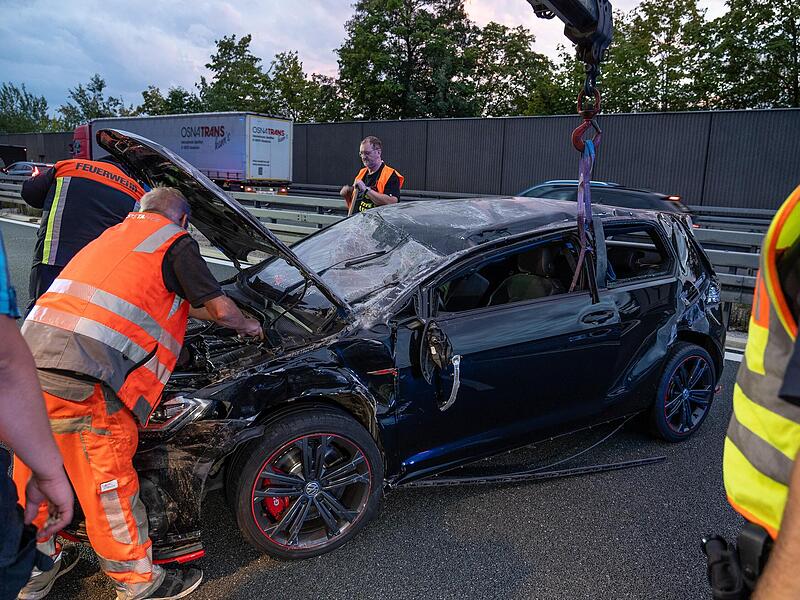 Die Feuerwehren aus Forchheim und Hausen waren mit 50 Mann vor Ort.Forchheim & Fränkische Schweiz Die Feuerwehren aus Forchheim und Hausen waren mit 50 Mann vor Ort.Forchheim & Fränkische Schweiz