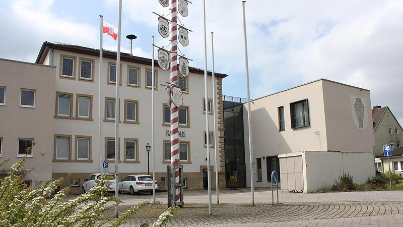 Eine Flechtskulptur wird es an dieser Stelle nahe dem Michelauer Rathaus vorerst nicht geben.