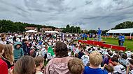 Was für eine Kulisse: Auf dem Gelände der TSH waren der Zieleinlauf, die Verpflegung und die Siegerehrung in Herzogenaurach. Was für eine Kulisse: Auf dem Gelände der TSH waren der Zieleinlauf, die Verpflegung und die Siegerehrung in Herzogenaurach.