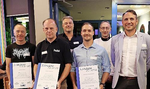 Auf stolze 160 Jahre Betriebszugehörigkeit bringen es die Prechtel-Jubilare (v. l.): Georg Böhm, Frank Meister, Frank Roppelt, Mathias Schuhmann, Markus Bärtlein, Niederlassungsleiter Markus Schmidt.
