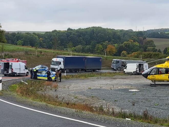 Drei Fahrzeuge waren beteiligt, drei Personen wurden leicht verletzt.
