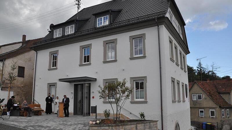 Das alte Rathaus in Burgpreppach wurde zum modernen Bürgerhaus saniert.