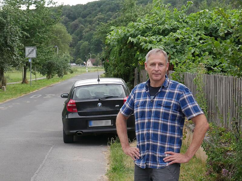 Noch ist es ruhig in der Kleinbracher Straße. Volker Morper befürchtet, dass sich das bald ändert. Noch ist es ruhig in der Kleinbracher Straße. Volker Morper befürchtet, dass sich das bald ändert.