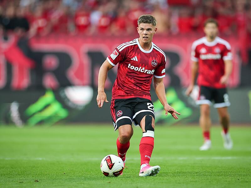 Finn Becker Finn Becker