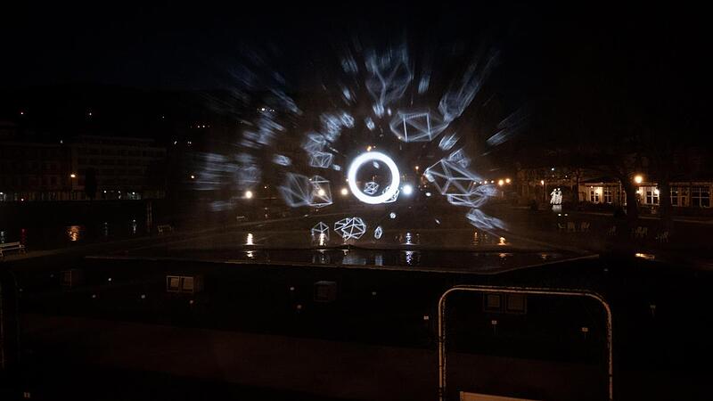 Multimedia-Show im Rosengarten