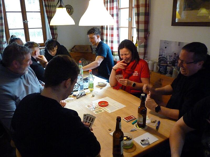 Andrea Niedt de Matos hat sichtlich Spaß beim Schnauzspielen in Höchstadt. Andrea Niedt de Matos hat sichtlich Spaß beim Schnauzspielen in Höchstadt.