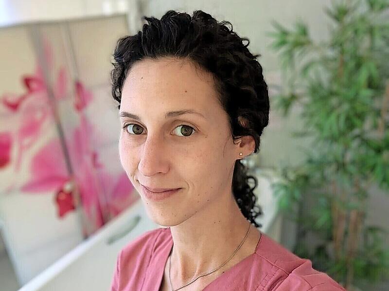 Hebamme mit Uni-Abschluss: Anne Merz ist in diesem Jahr als Jahrgangsbeste des ersten Studiengangs Hebammenwissenschaft an der Hochschule Coburg ausgezeichnet worden.