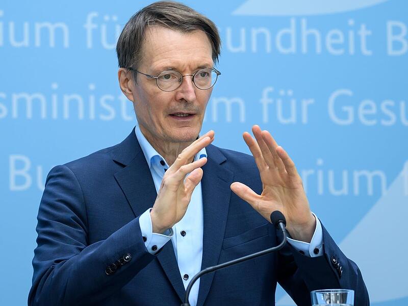Bundesgesundheitsminister Karl Lauterbach will die Vergabe von Paxlovid forcieren.