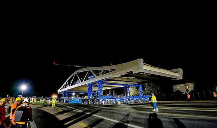 Neue Brücke verbindet Staatstraße zwischen Hallstadt und BambergNeue Brücke zwischen Hallstadt und Bamberg Neue Brücke verbindet Staatstraße zwischen Hallstadt und BambergNeue Brücke zwischen Hallstadt und Bamberg
