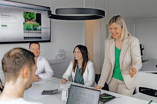 Als „bester Arbeitgeber“ unter fünf Unternehmen ausgezeichnet: Eleo in Großheirath. Verglichen wurden fünf Gartenzaun-Shopbetreiber.