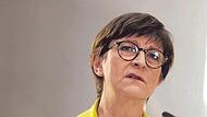 Saskia Esken steht in der Kritik. Ihre Wiederwahl zur SPD-Chefin ist gef&auml;hrdet.