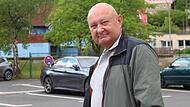 Peter Ebertsch nach einem Termin in Kronach. Als Kreisrat wird der Pension&auml;r weiterhin aktiv sein.